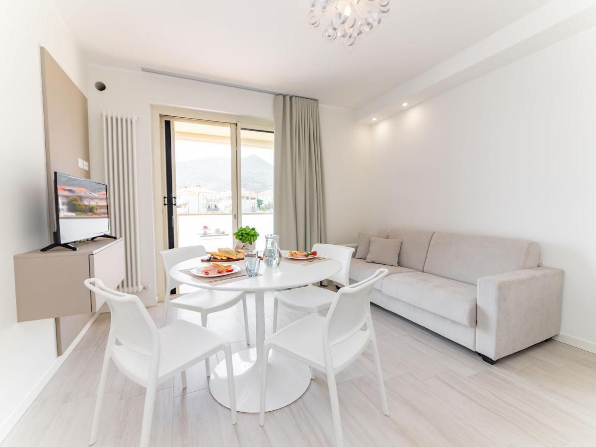 Appartement Michelangelo With Swimming Pool And Terrace à Borghetto Santo Spirito Extérieur photo
