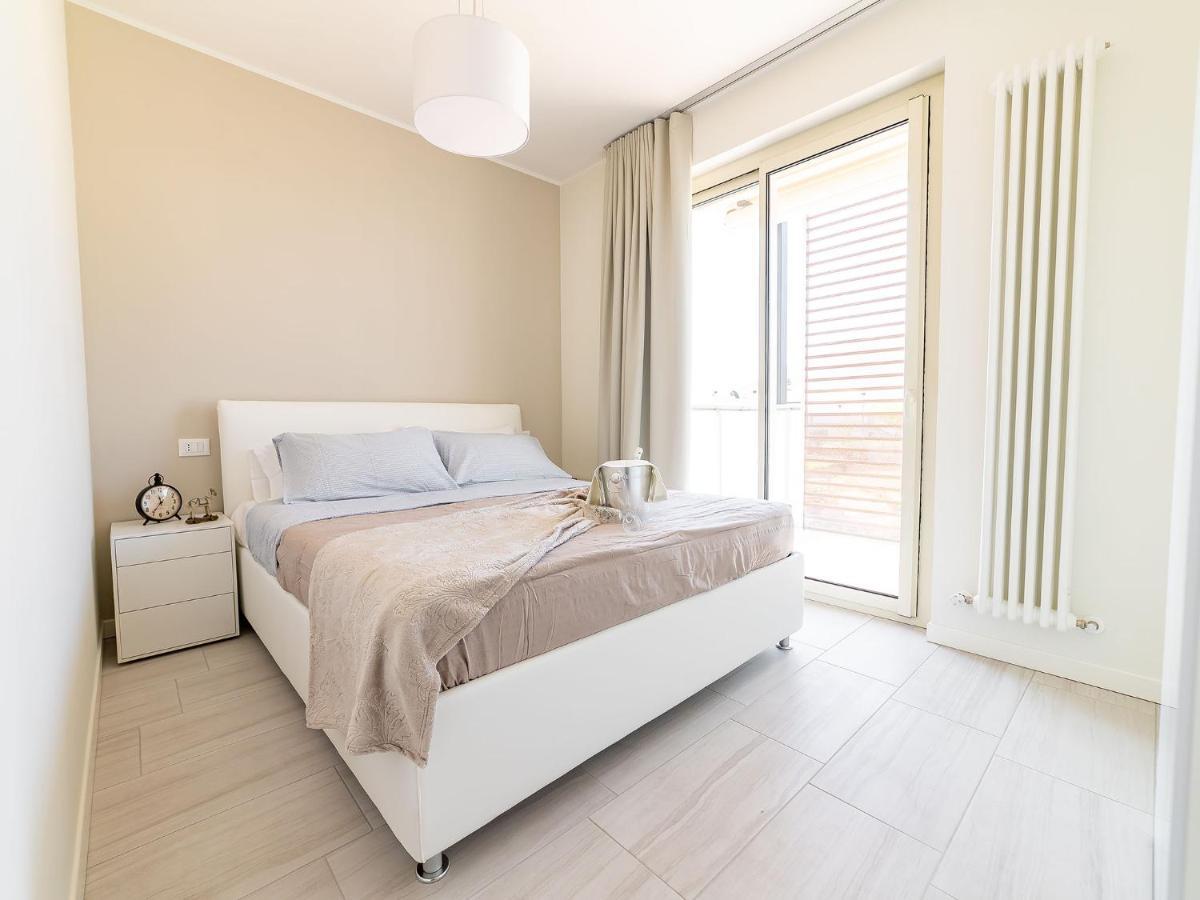 Appartement Michelangelo With Swimming Pool And Terrace à Borghetto Santo Spirito Extérieur photo